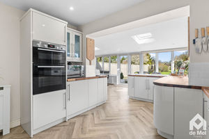 Photo 14- click for photo gallery